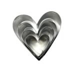 Set de 4 cortadores de acero en forma de corazón para brownies